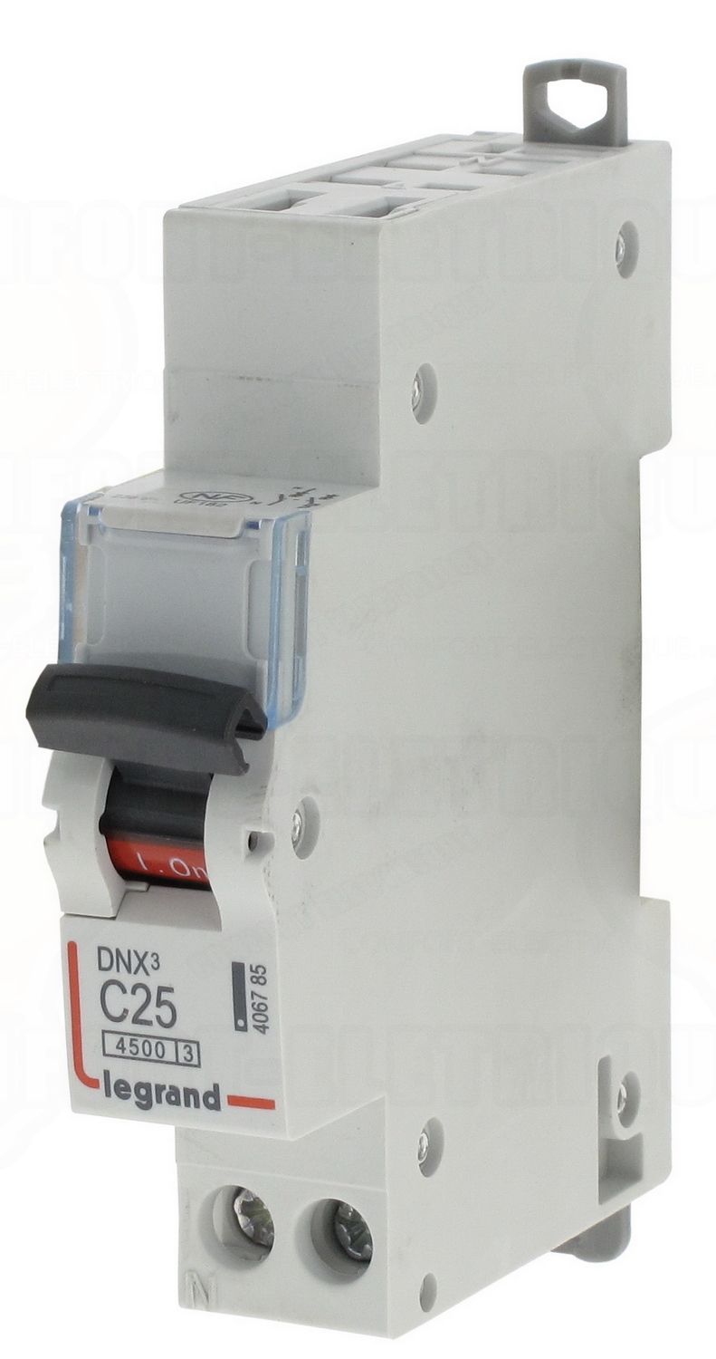 Disjoncteur 25A 4.5kA courbe C phase neutre Legrand DNX3 aut.. Disjoncteur 25A 4.5kA courbe C phase neutre Legrand DNX3 aut..