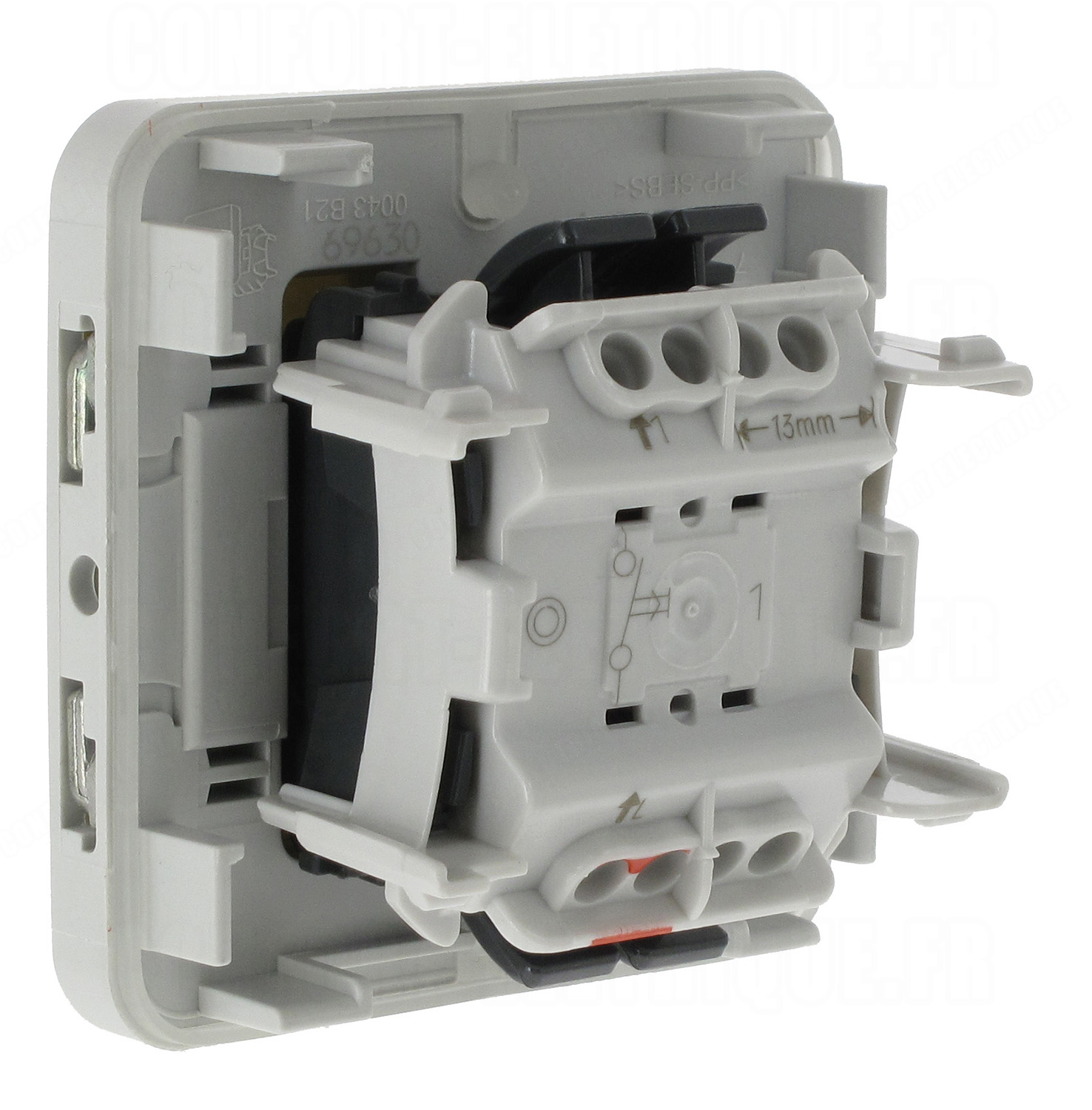 Poussoir NO étanche Plexo 10A IP55 IK08 Avec Enjoliveur Finition Blanc