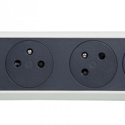 Bloc multiprise - 4 x 2P+T - Rotatif - A Cabler - Blanc / Noir - Legrand 049465